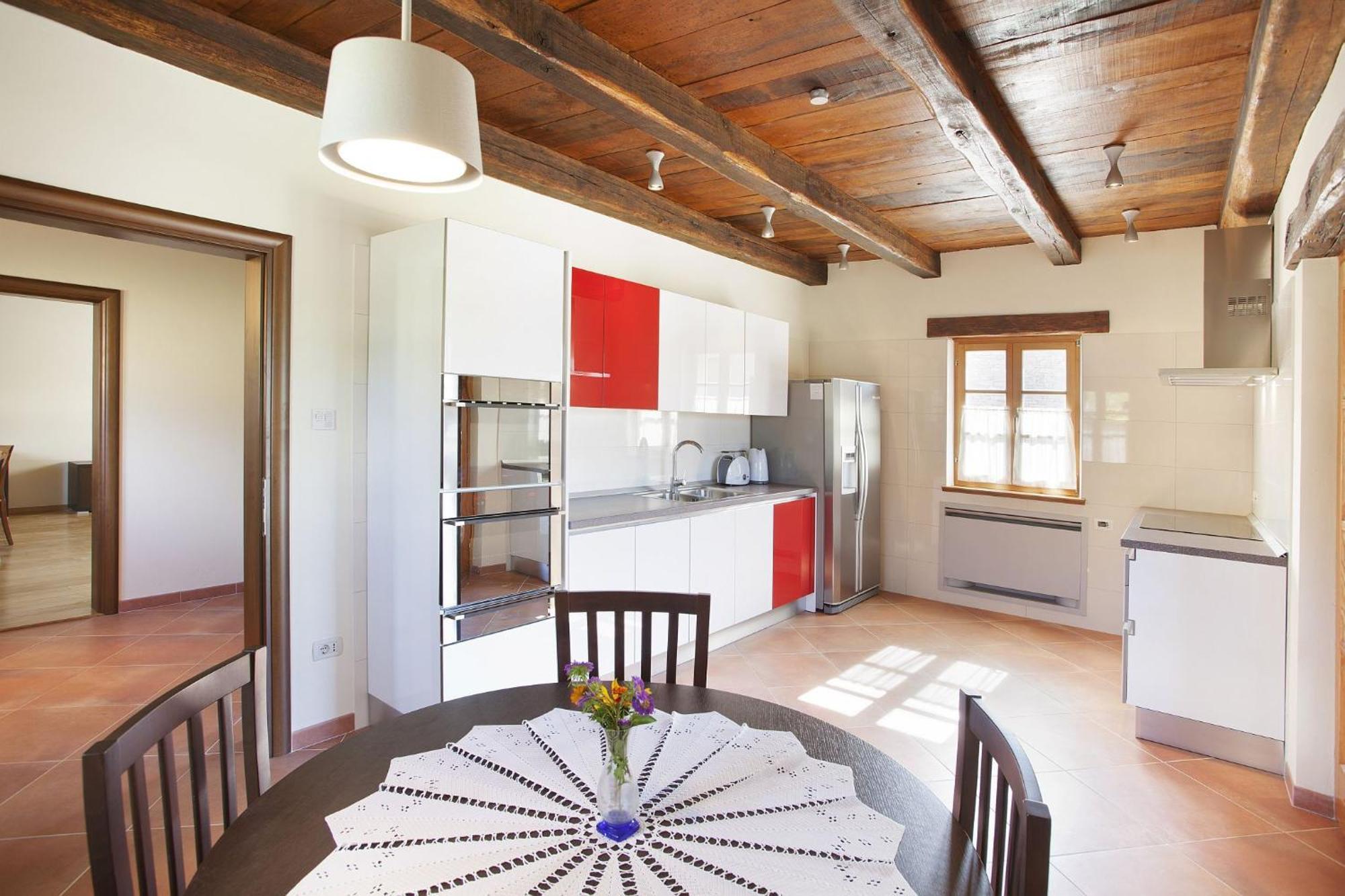 Villa Poropati, Groznjan, Istria - Luxury Countryside Estate For Up To 19 Persons - Large Pool Of 80M2 With Kids Section Eksteriør billede