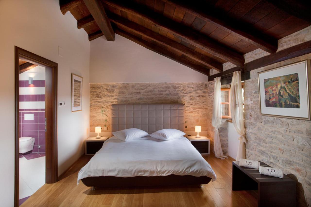 Villa Poropati, Groznjan, Istria - Luxury Countryside Estate For Up To 19 Persons - Large Pool Of 80M2 With Kids Section Eksteriør billede